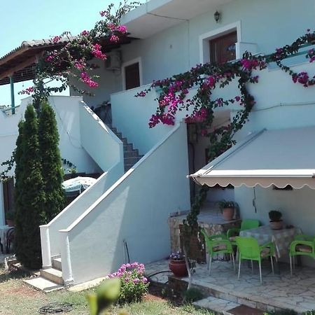 Baci Apartments Ksamil Eksteriør billede
